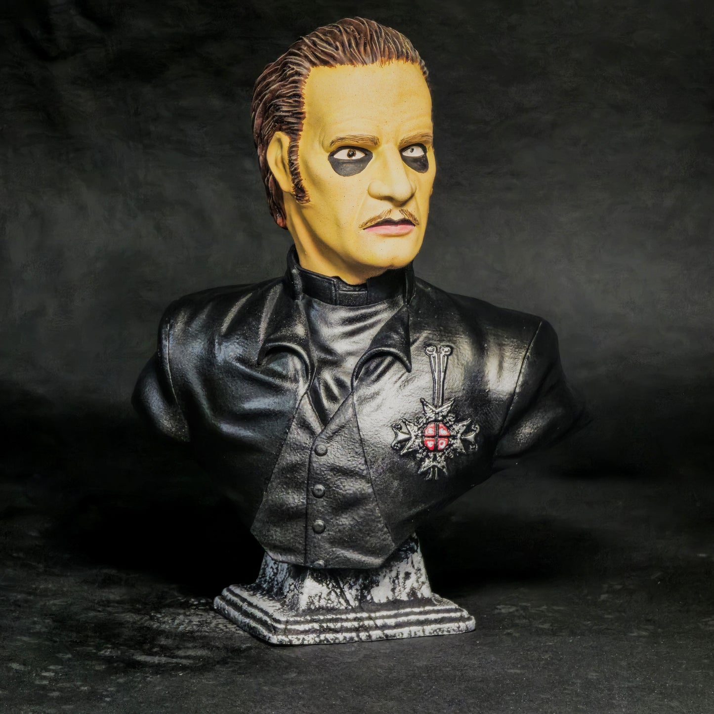 Cardinal Copia Black Suit 1:10 Bust