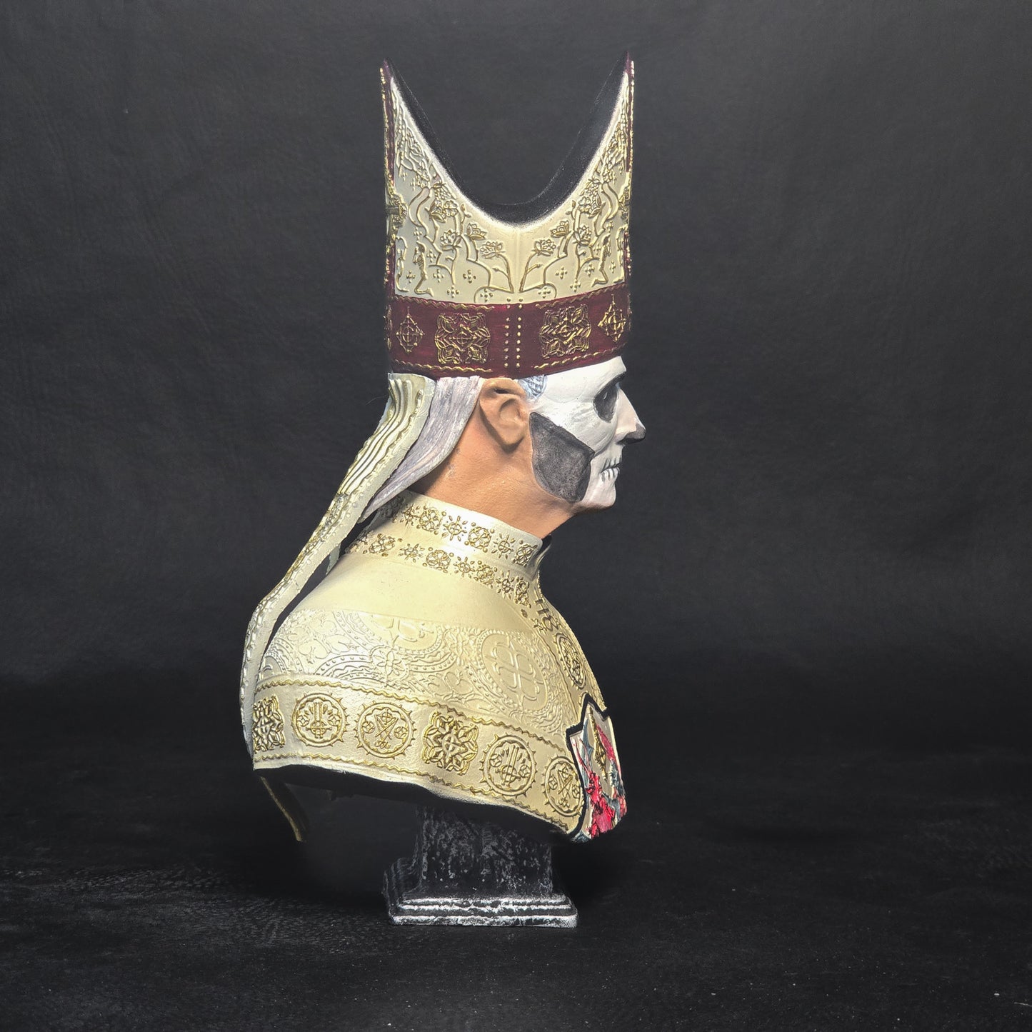 Papa Nihil 1:10 Bust