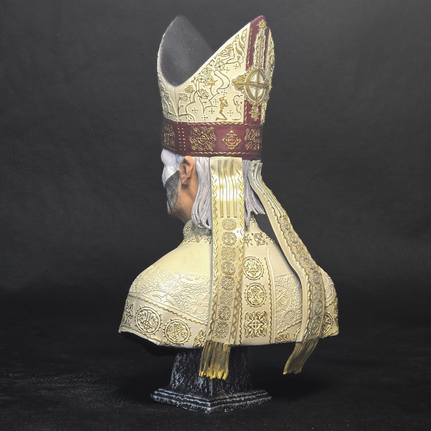 Papa Nihil 1:10 Bust