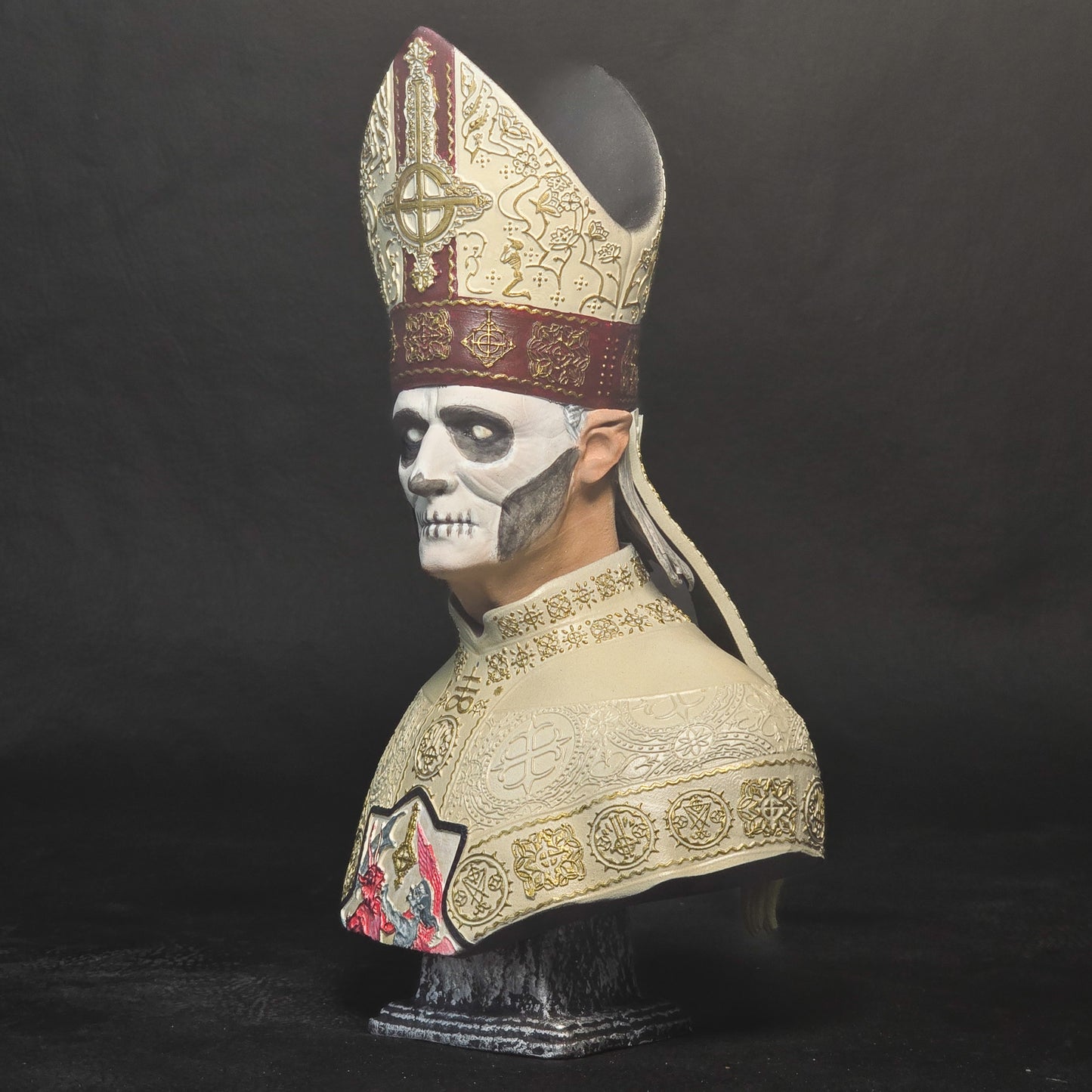 Papa Nihil 1:10 Bust