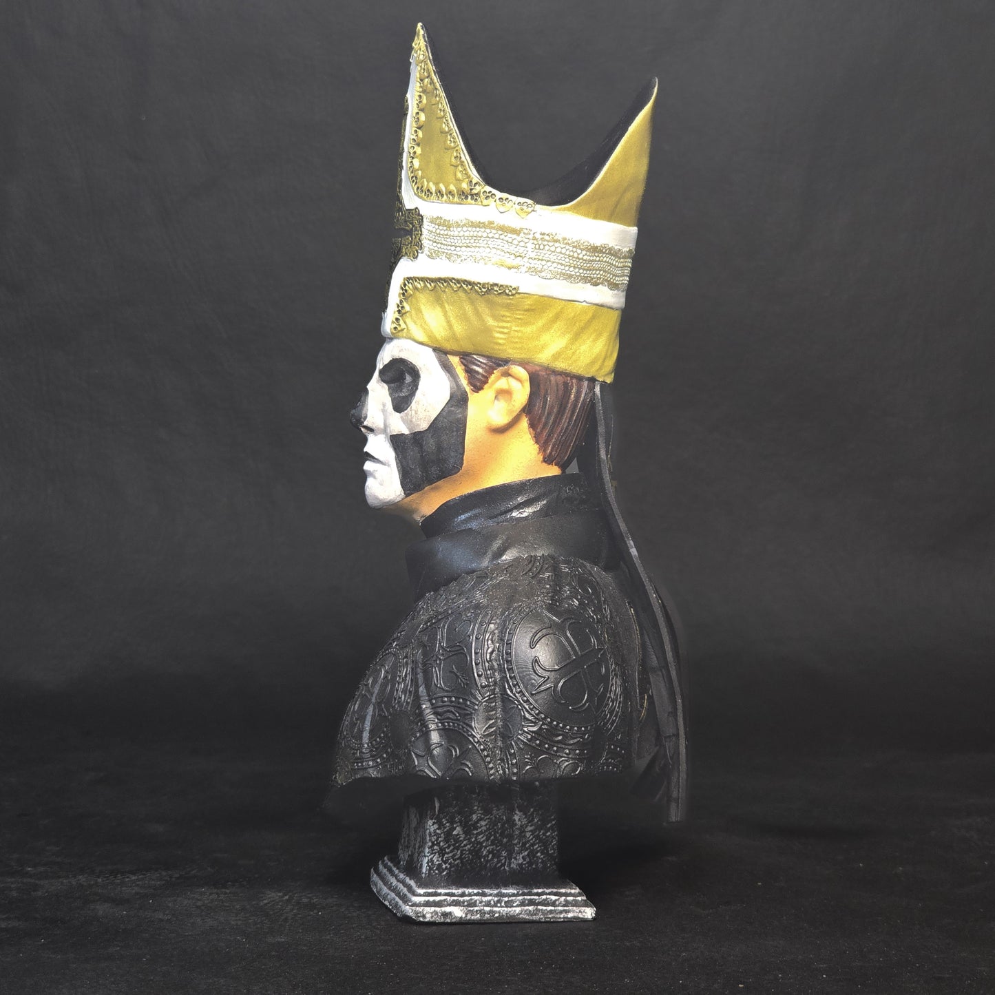 Papa Emeritus III 1:10 Bust