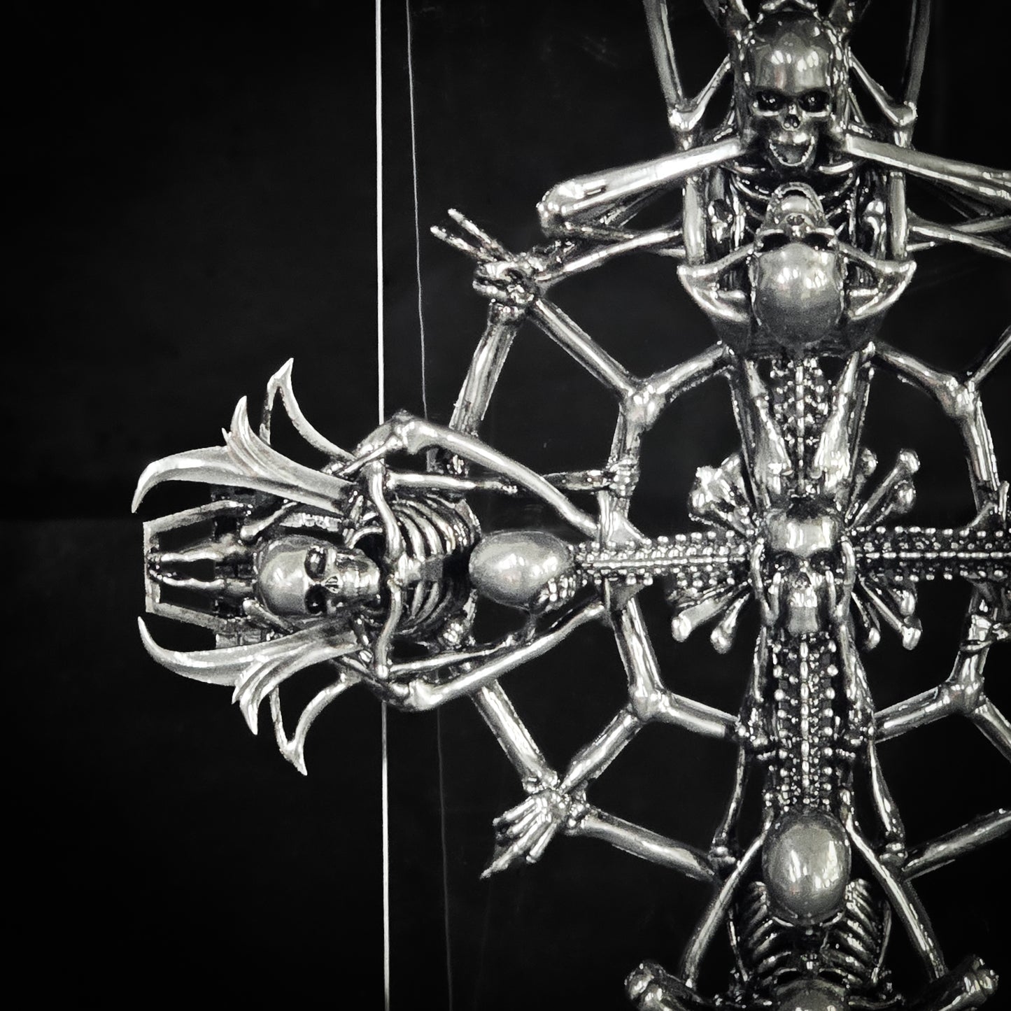 [INSPIRED] Skeletá 3D Grucifix