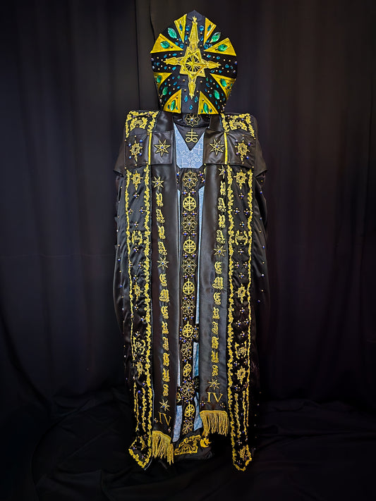 [MINT CONDITION] Papa Emeritus IV Complete Robe