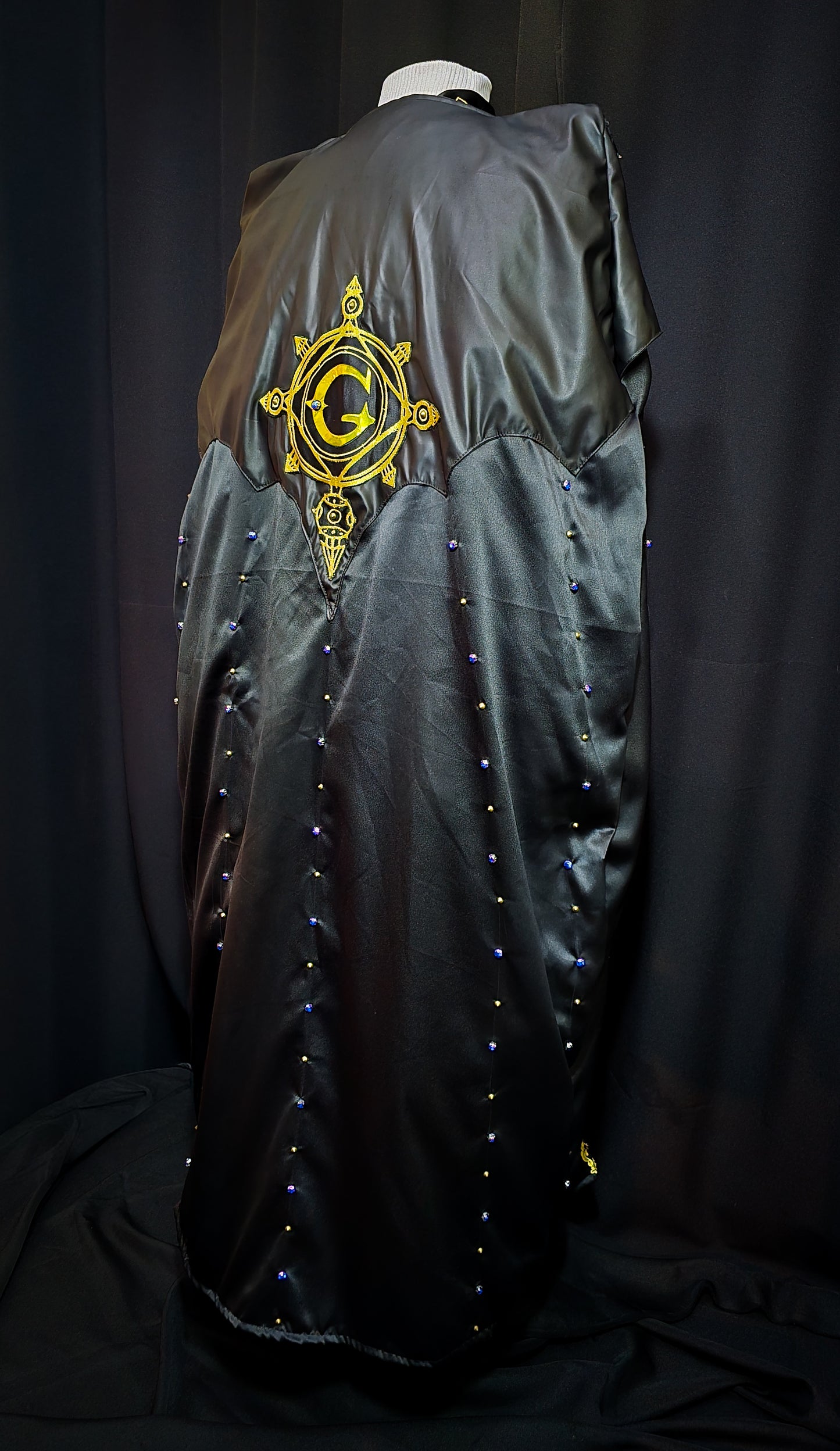 [MINT CONDITION] Papa Emeritus IV Complete Robe
