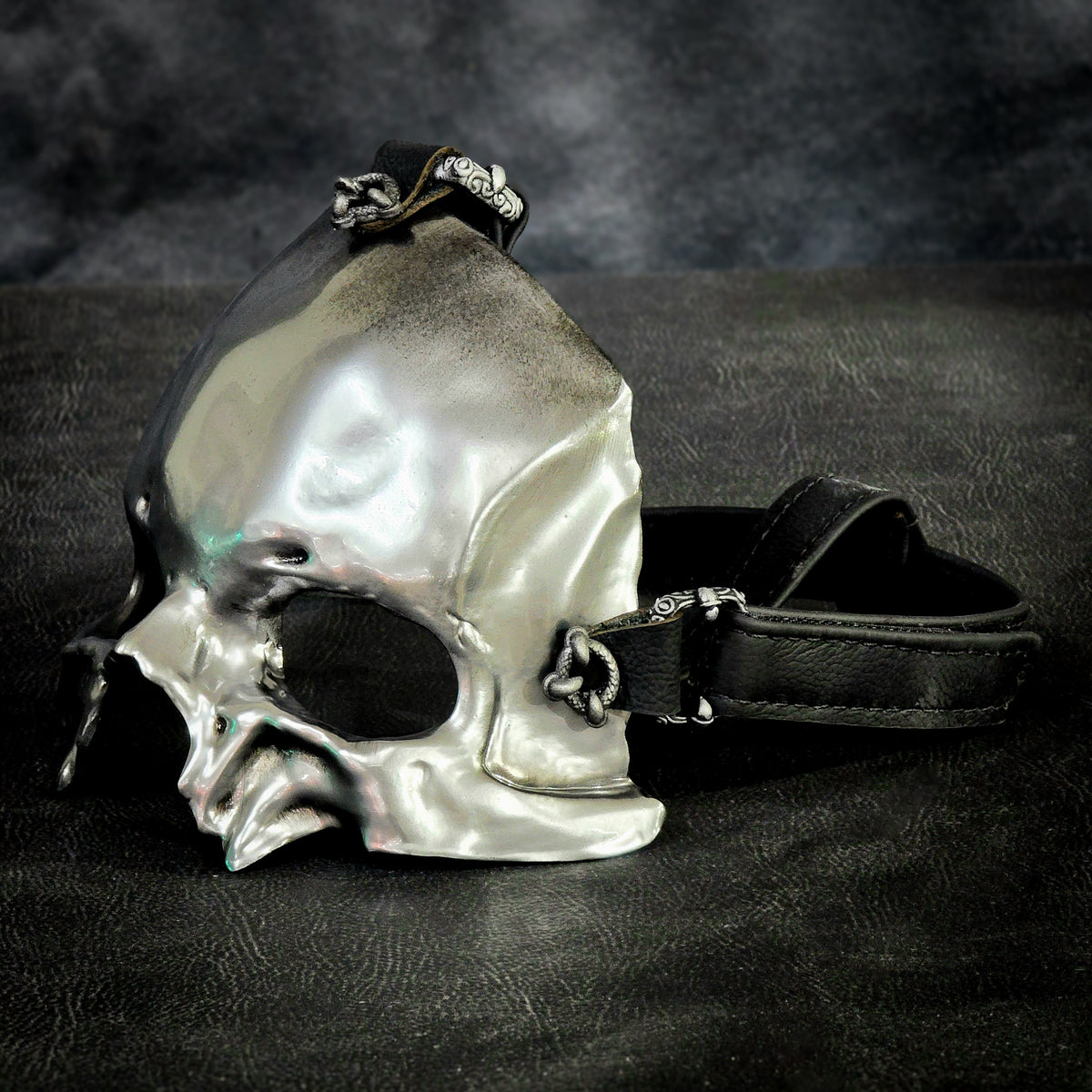 Papa V Perpetua Mask